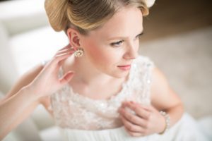 bride wedding dress jewelry