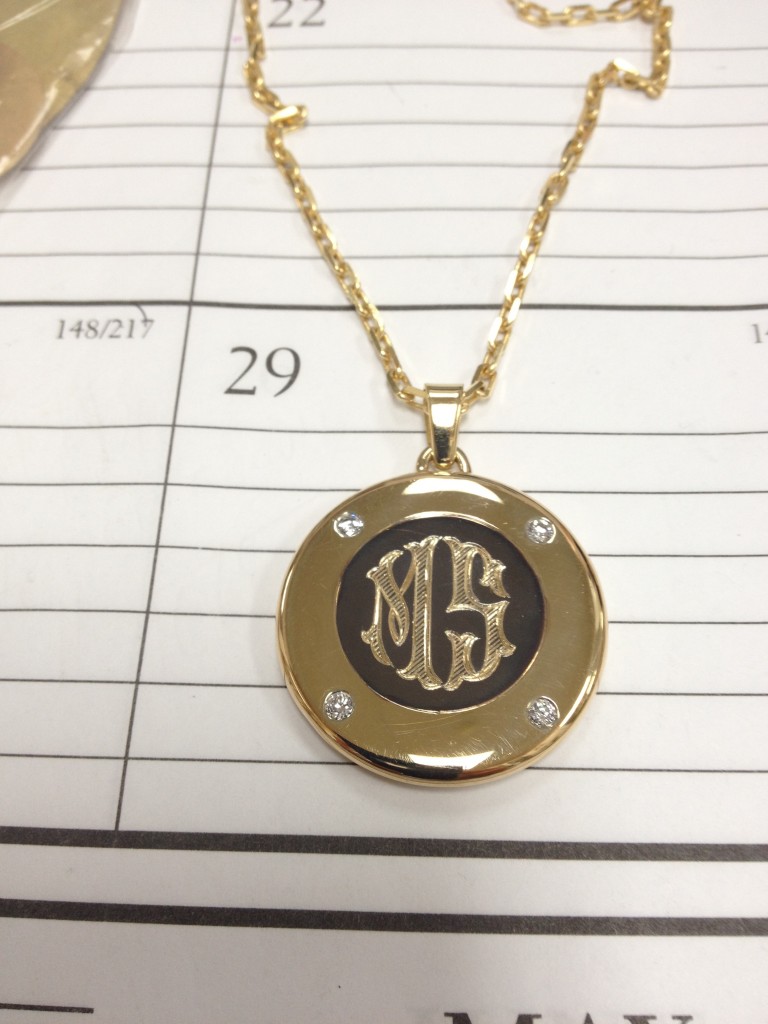 Smart Jewelry Choices for a Job Interview