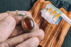 Do's and don't of DIY jewelry cleaning